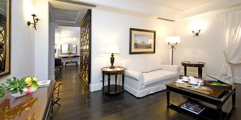 Hotel Athena