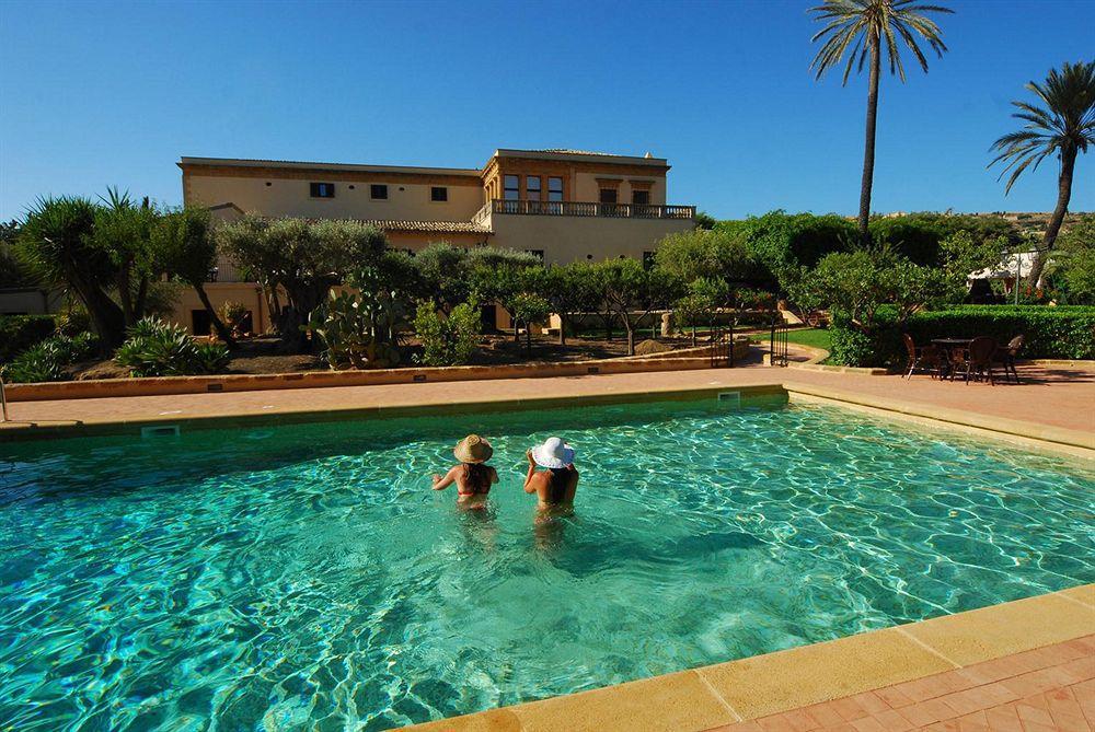 Hotel Athena