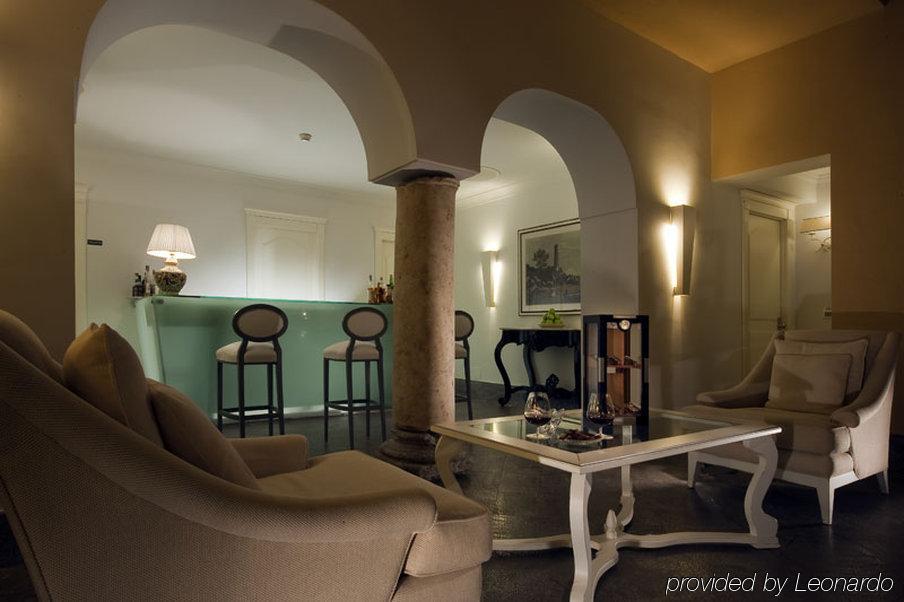 Hotel Athena