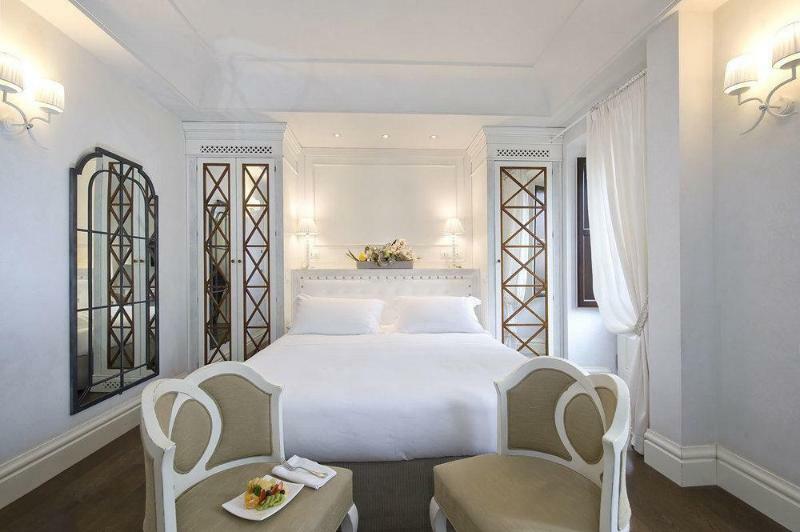 Athena Hotel 5*